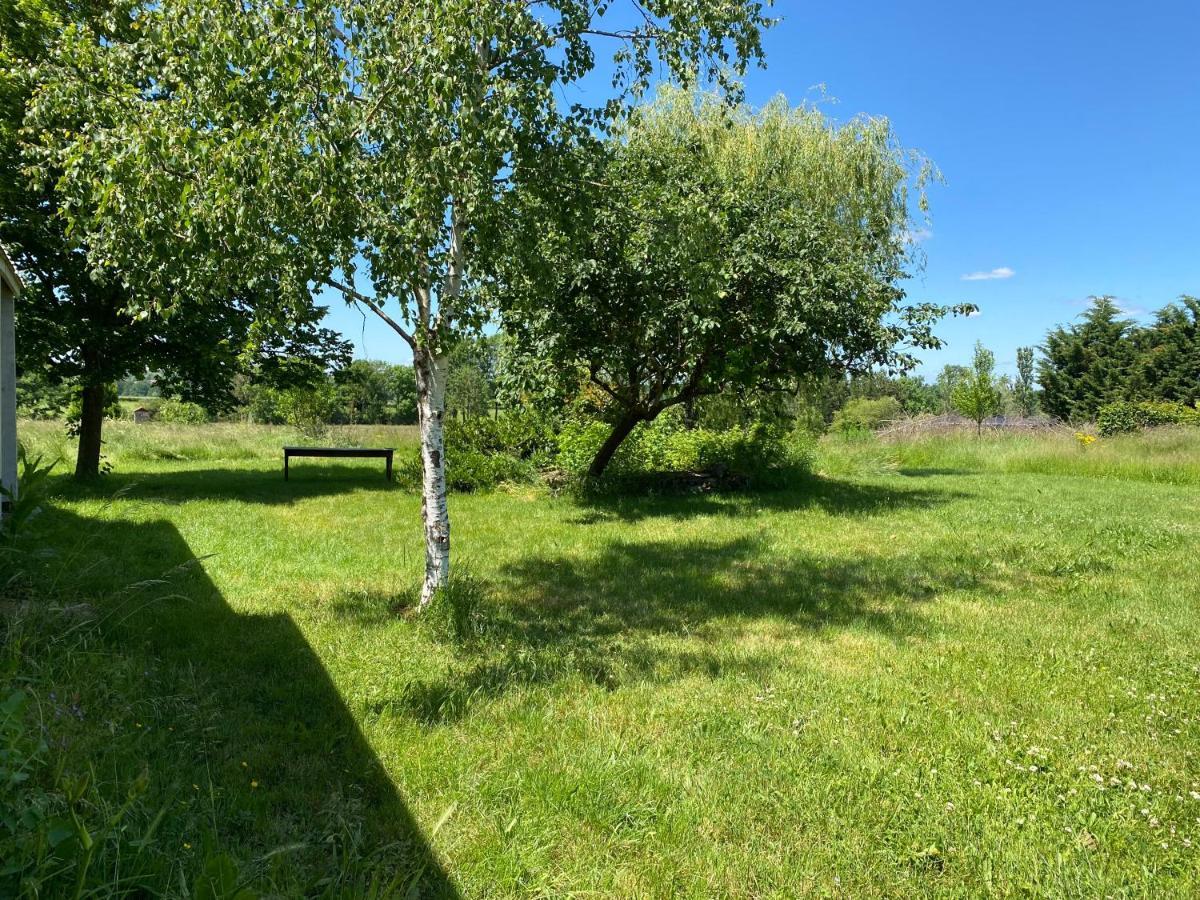 Chambre D'Hotes Dans Les Champs Jeux-Les-Bard Esterno foto