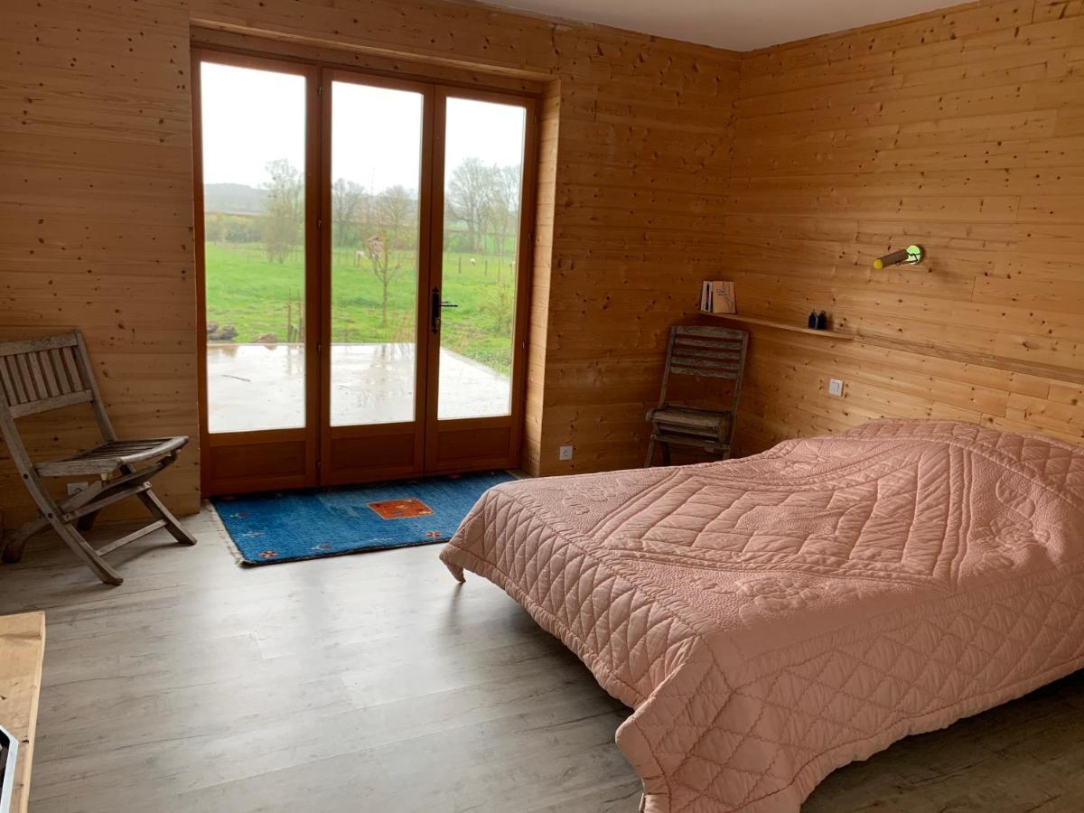 Chambre D'Hotes Dans Les Champs Jeux-Les-Bard Esterno foto