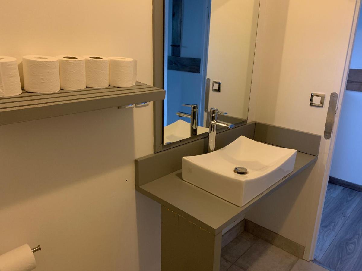 Chambre D'Hotes Dans Les Champs Jeux-Les-Bard Esterno foto